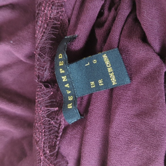 Set of three lacey tops - Picture 7 of 7